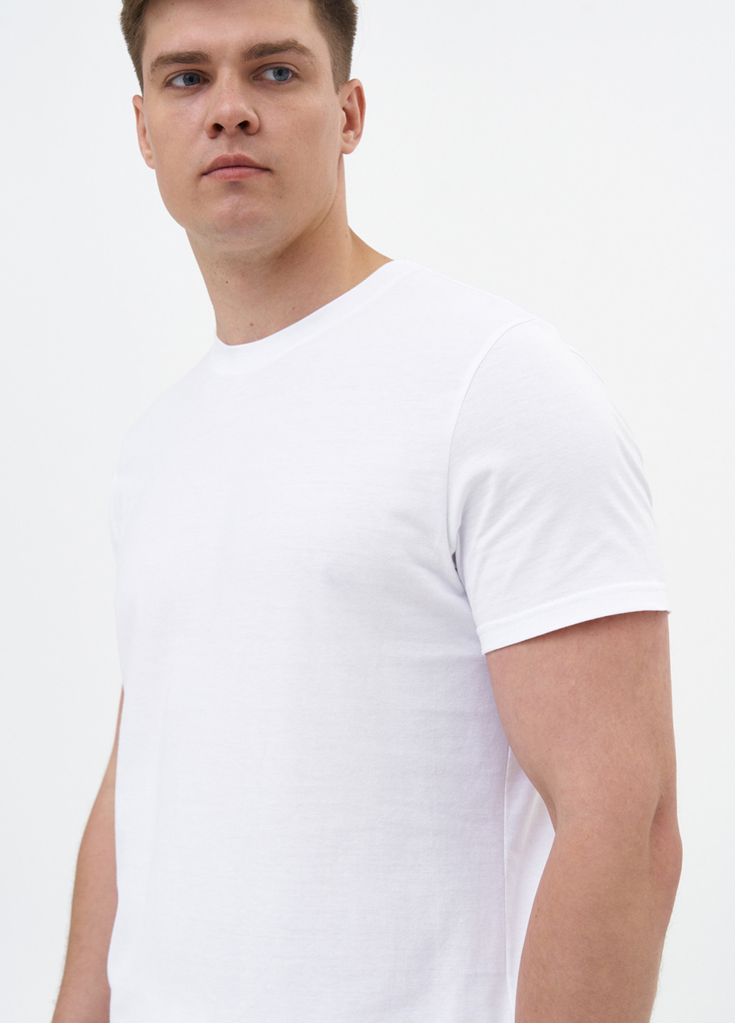 Белая летняя белая мужская базовая футболка KASTA design