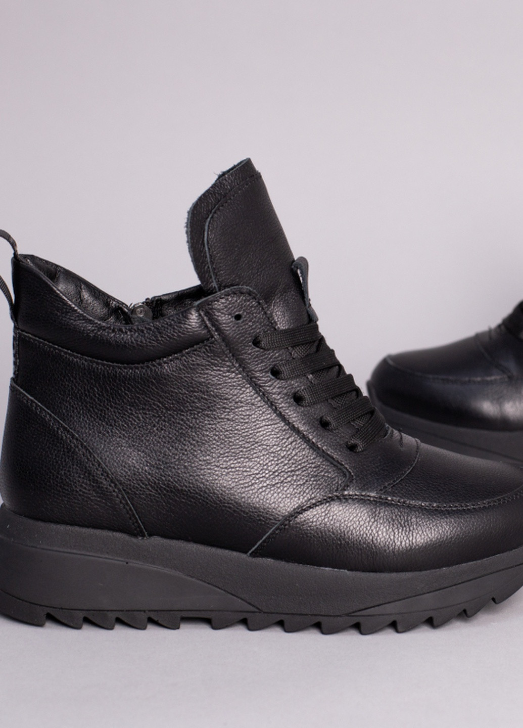 Черные зимние кроссовки shoesband Brand