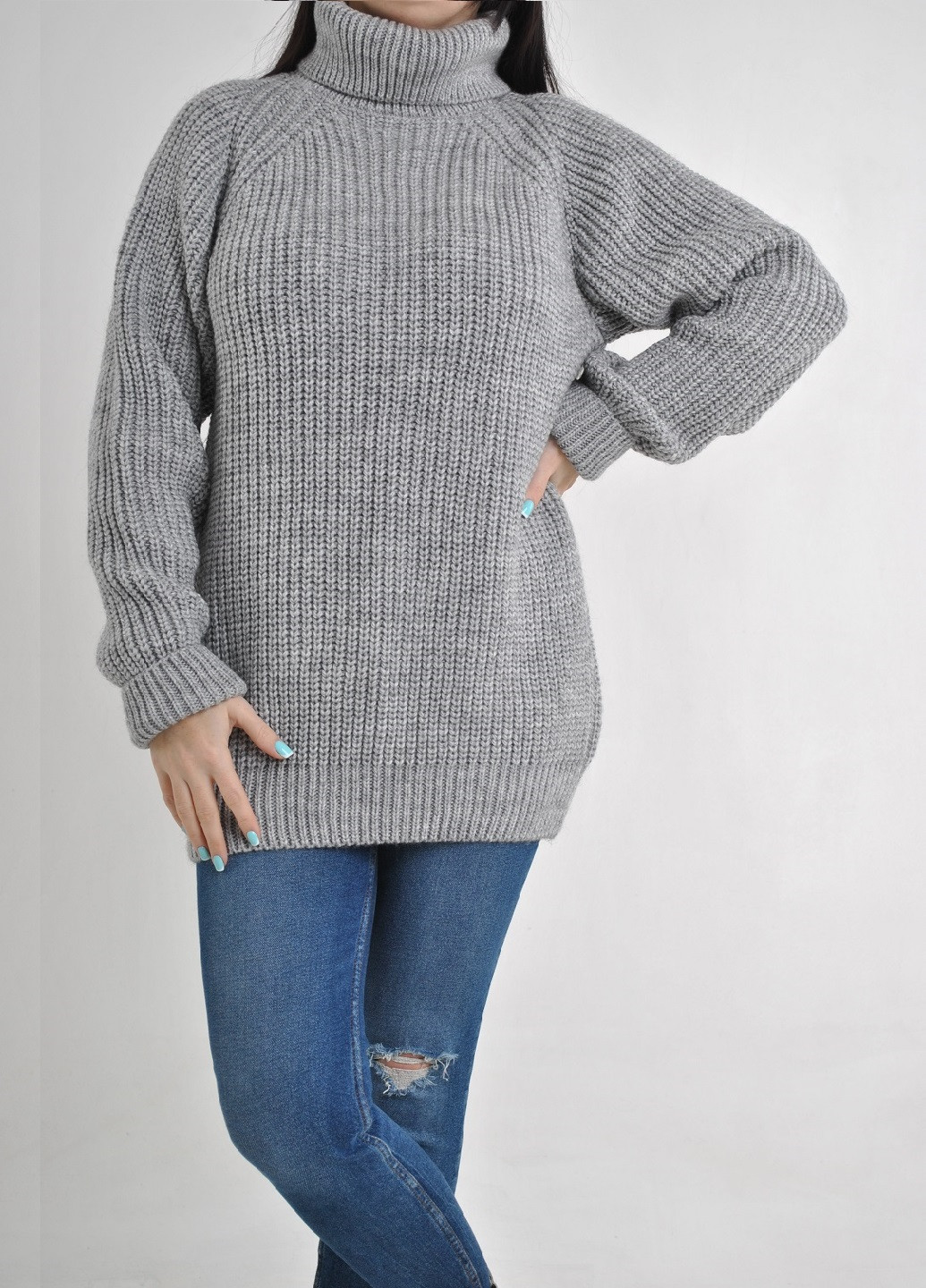 Серый зимний удлиненный свитер Berta Lucci