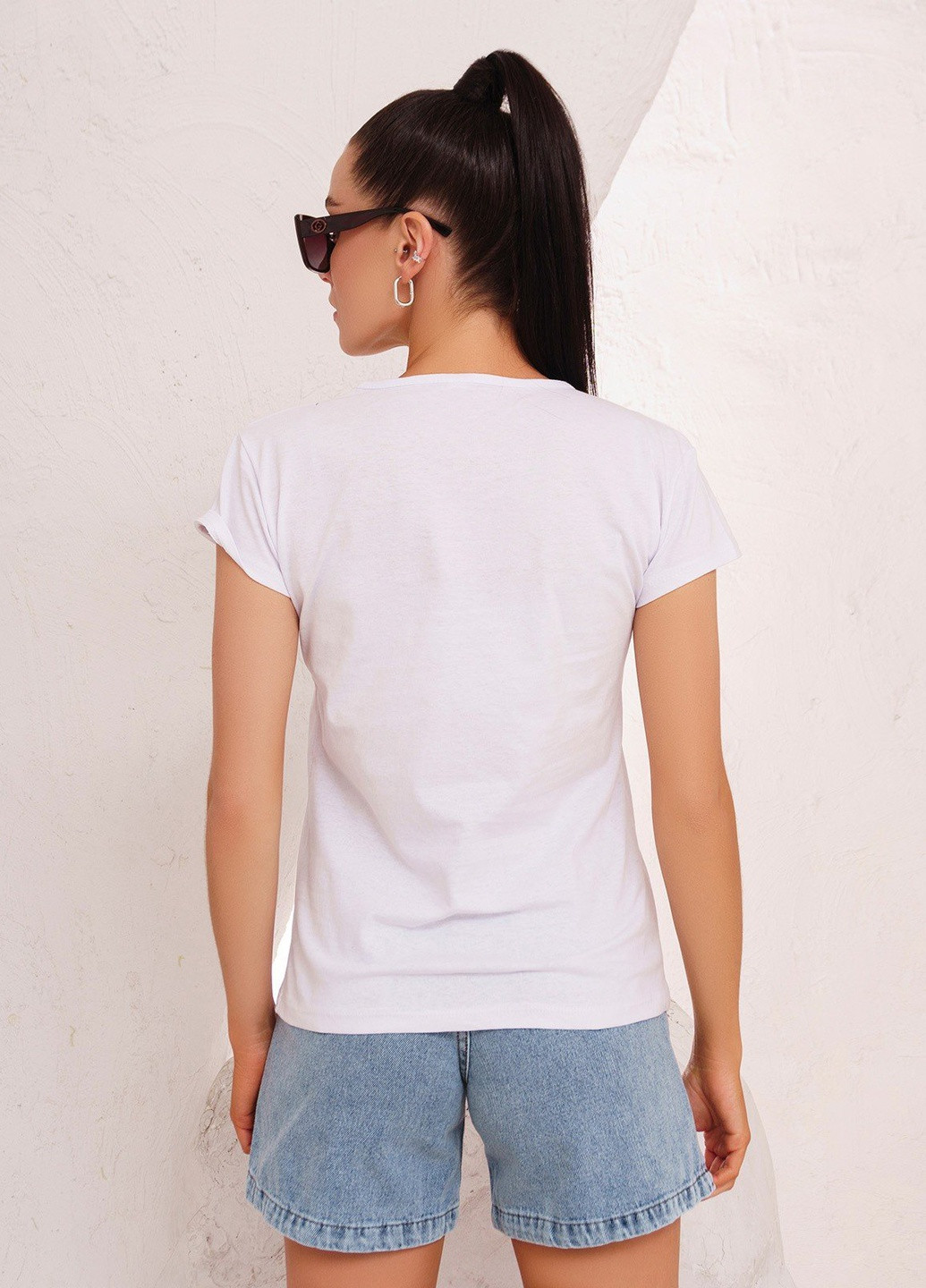 Біла всесезон футболка жіноча з коротким рукавом ISSA PLUS WN20-248