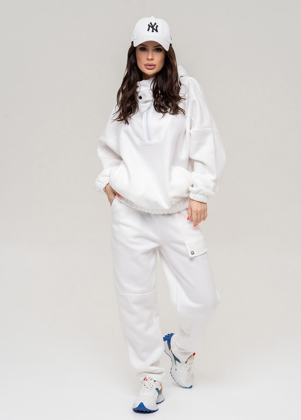 Спортивный костюм женский ISSA PLUS 13648 однотонный белый повседневный флис