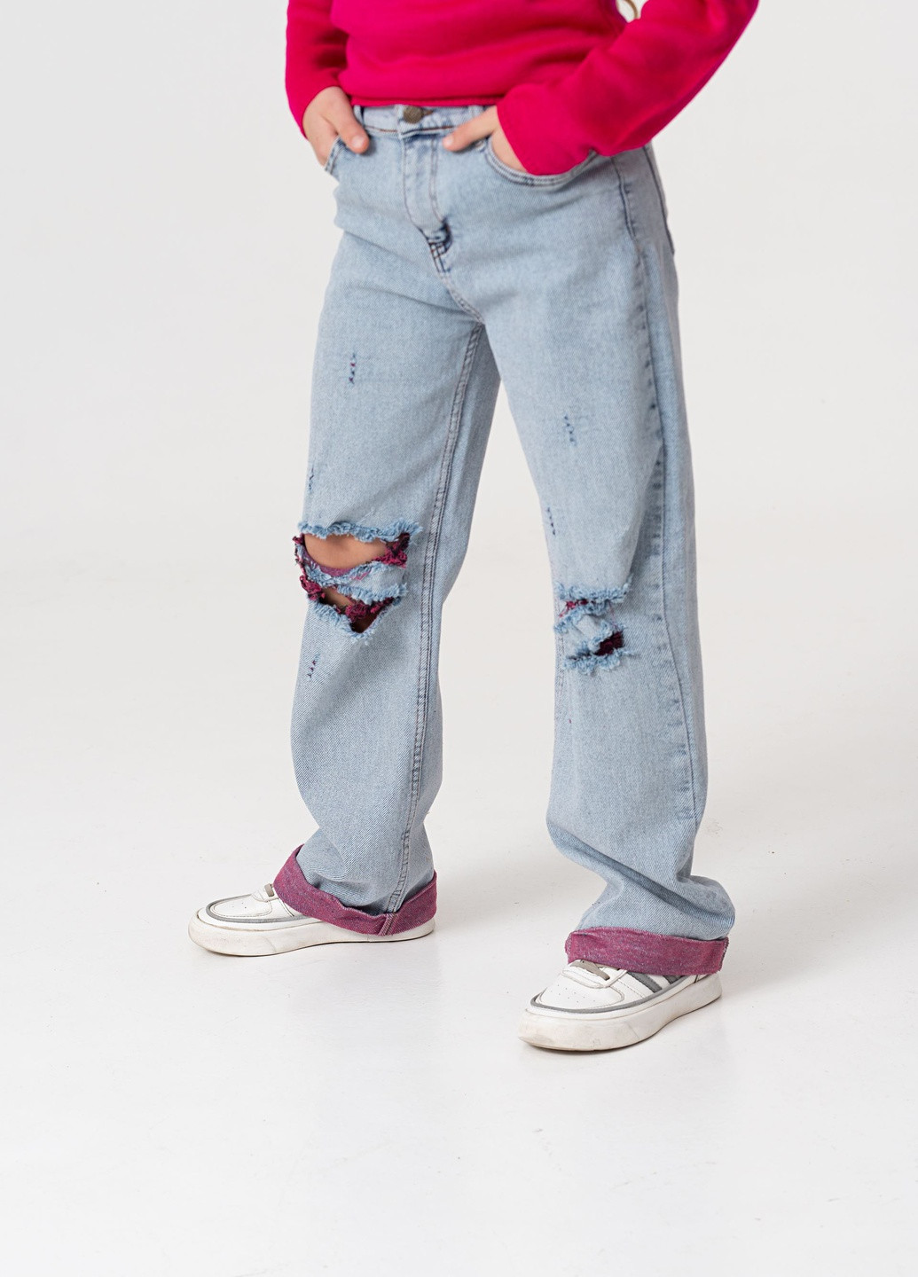 Светло-голубые демисезонные клеш джинсы с дырками и розовыми отстрочками Yumster