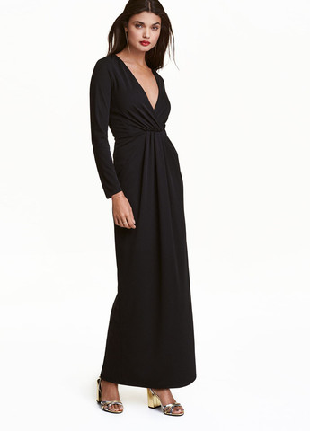 Черное вечернее платье на запах H&M однотонное