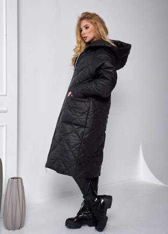 Чорна зимня жіноча тепла курточка Hand Made