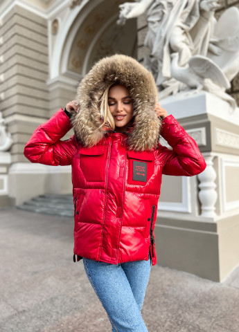 Красная зимняя женская зимняя куртка c натуральным мехом енота 921212 Visdeer