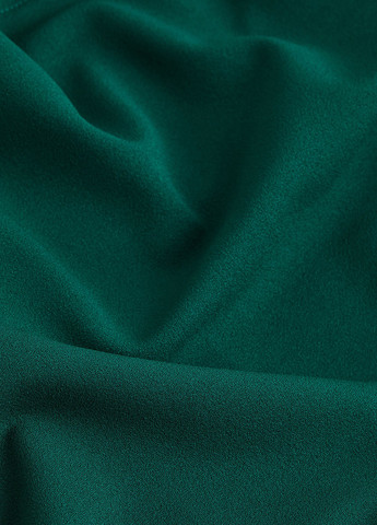 Зеленое кэжуал платье с открытой спиной H&M однотонное